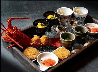 創作和懐石”とく竹”とコラボ、ディナーご予約、無料送迎。翌朝のおにぎり、お味噌汁、卵焼きを、サービス