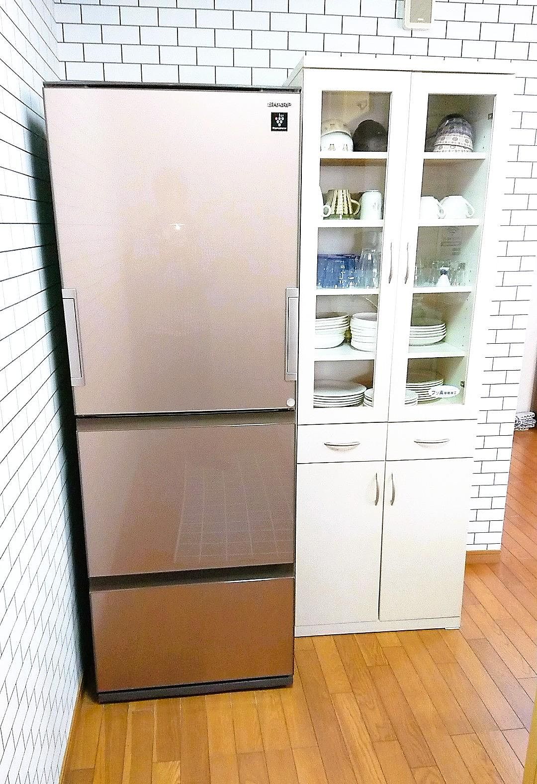 400L冷蔵庫・食器棚