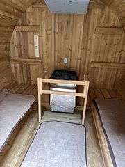 バレル式サウナ内装