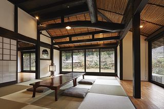 土間から上がれる和室のお部屋。