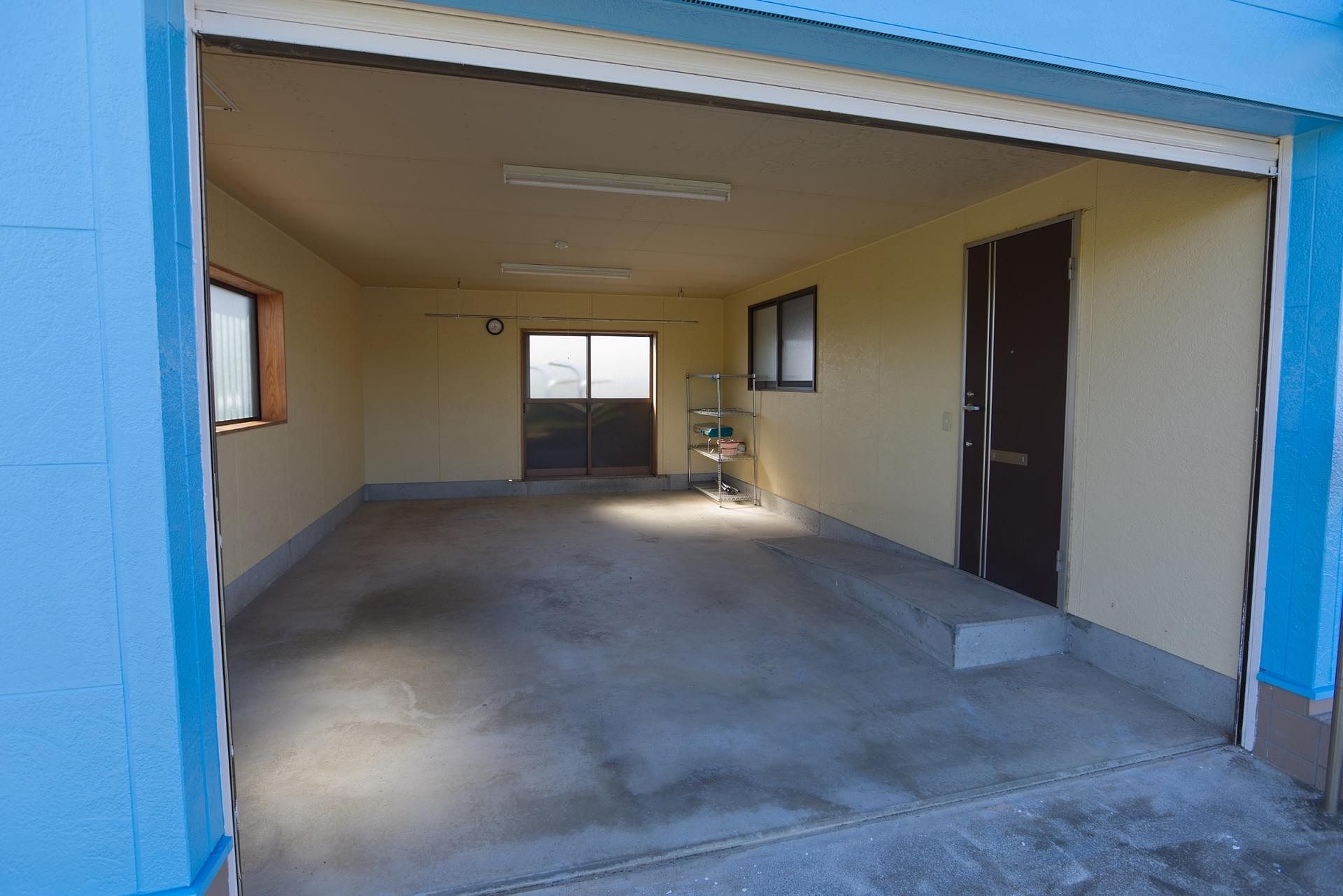 Ocean villa mint-image