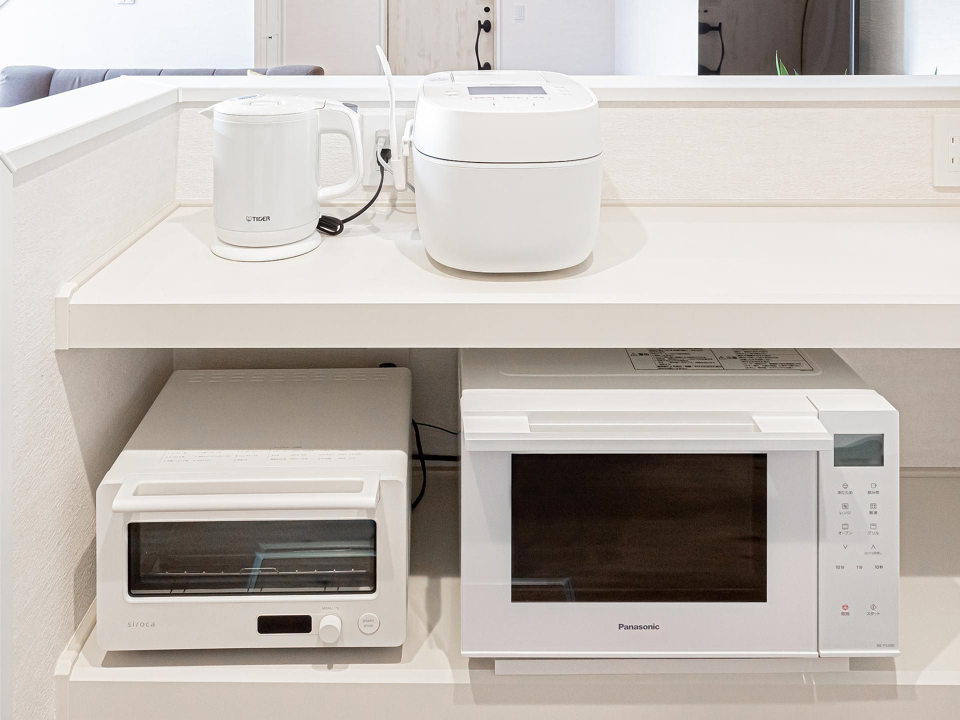 調理家電は、炊飯器、電子ケトル、電子レンジ、トースターの設置があります。