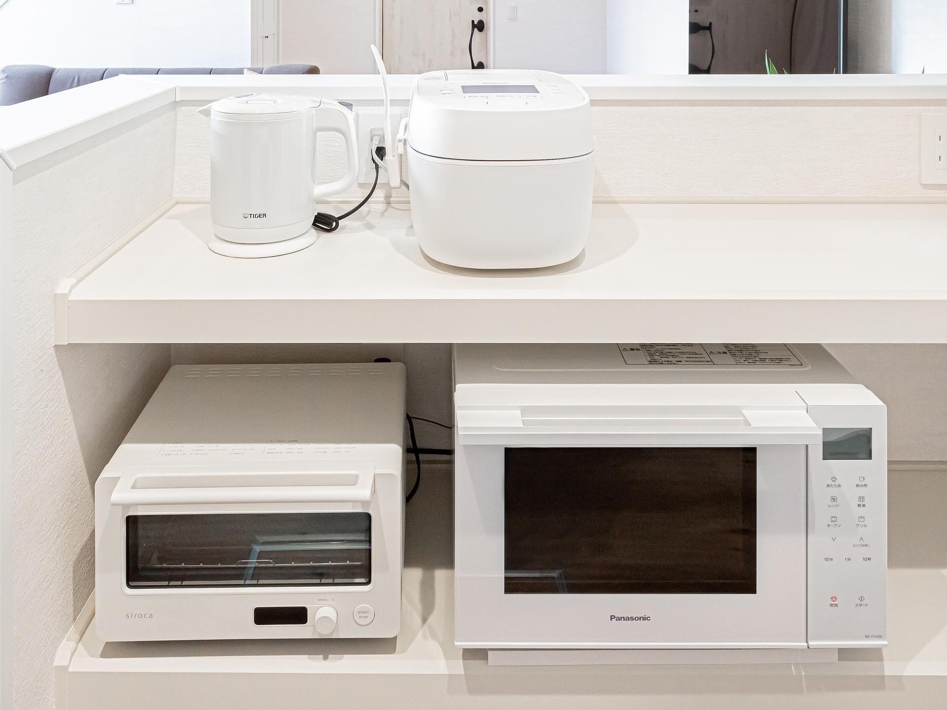 調理家電は、炊飯器、電子ケトル、電子レンジ、トースターの設置があります。