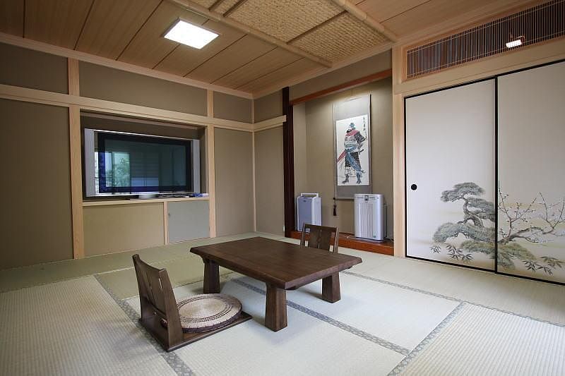 山つつじ和室