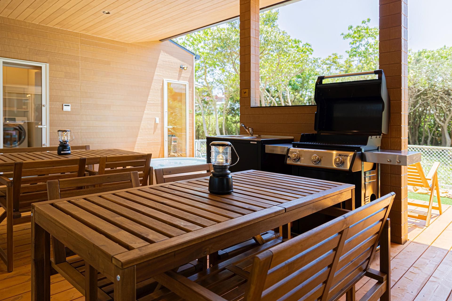 BBQグリルレンタル。Weber社製大型ガスグリルです。現地清算オプションにて承ります。