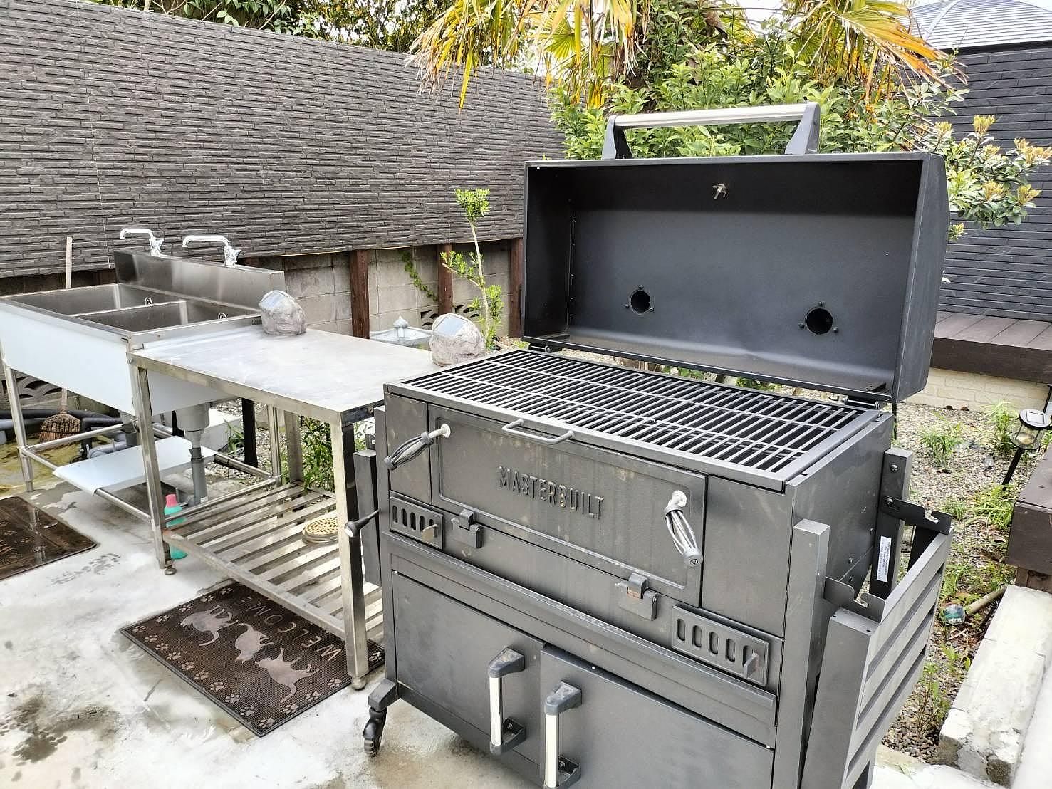 庭でBBQが楽しめます