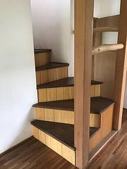 螺旋階段で２階へ。