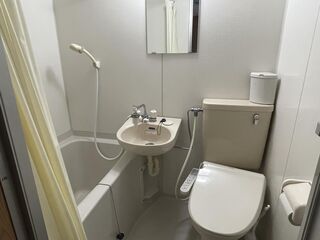 シャワー洗浄便座付きトイレ完備