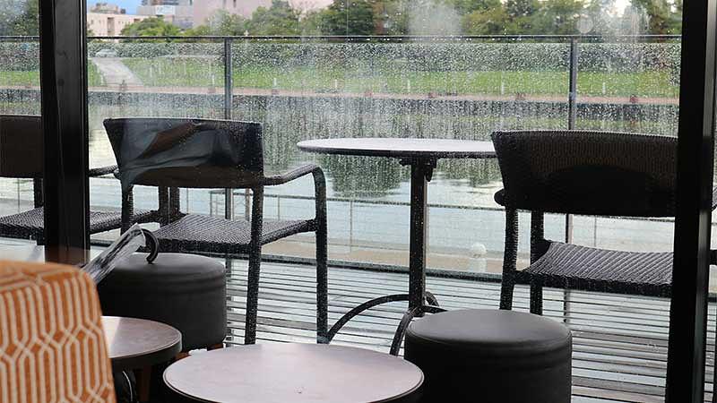 雨予報時の旅行先対策・代替案