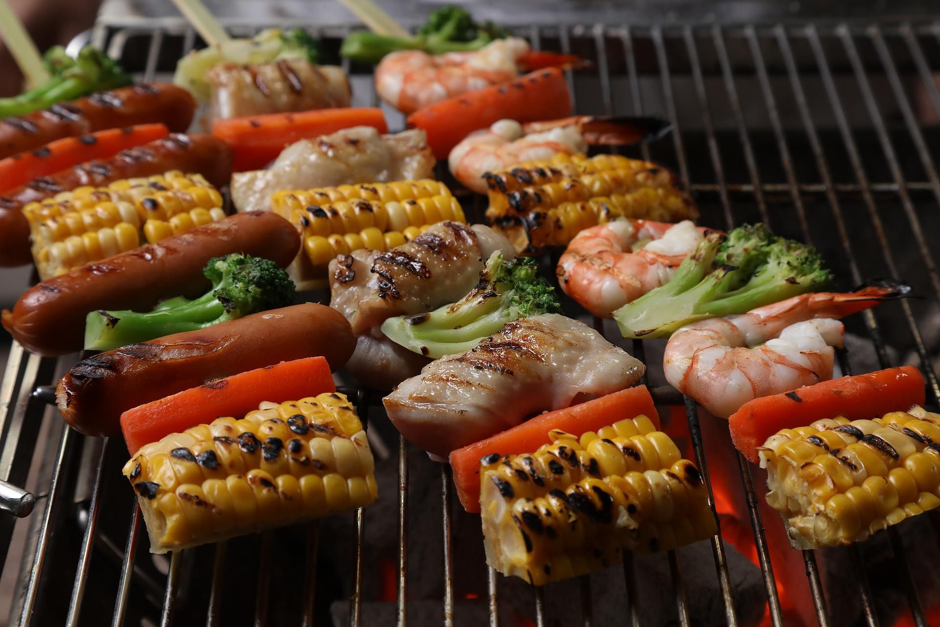 A,Cセット内全長36センチのビッグBBQ串。写真映え間違いなし！