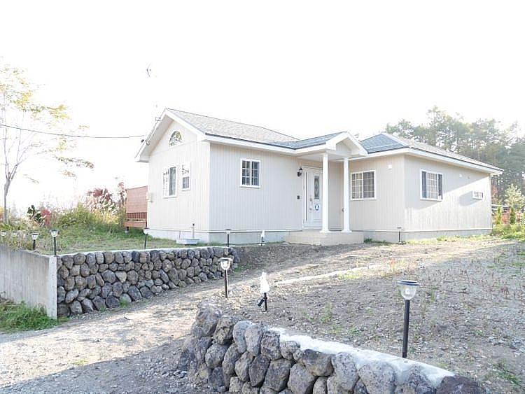 贅沢な平屋建てアメリカンハウス