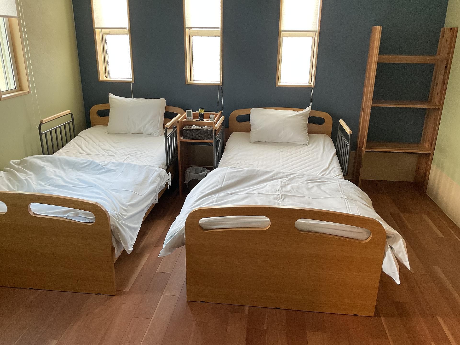 リクライニングベット