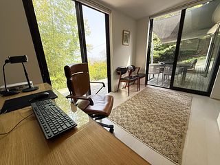 開放的なスタディルームでは、リラックスしながら仕事や勉強が出来る新しいワーケーションの形を提供します