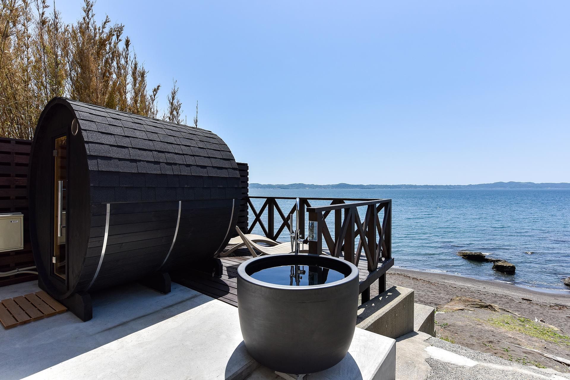 オーシャンビューのサウナデッキ