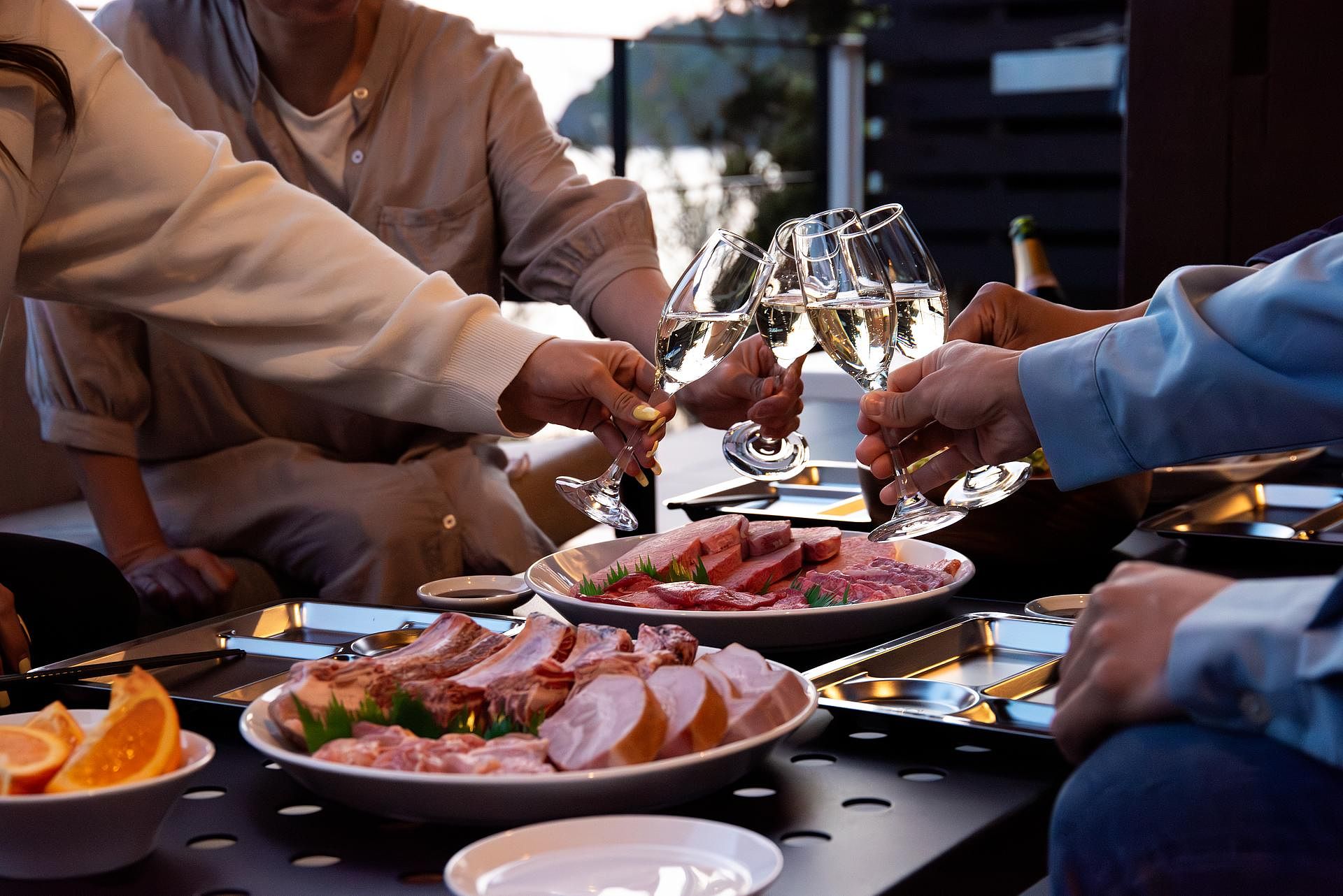 海を眺めながらBBQ