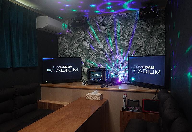 カラオケルーム