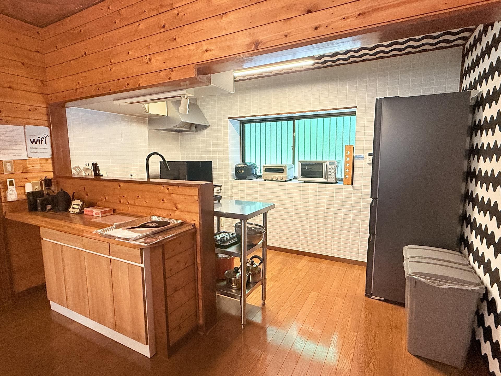 調理器具、食器類は、ほぼ揃ってます