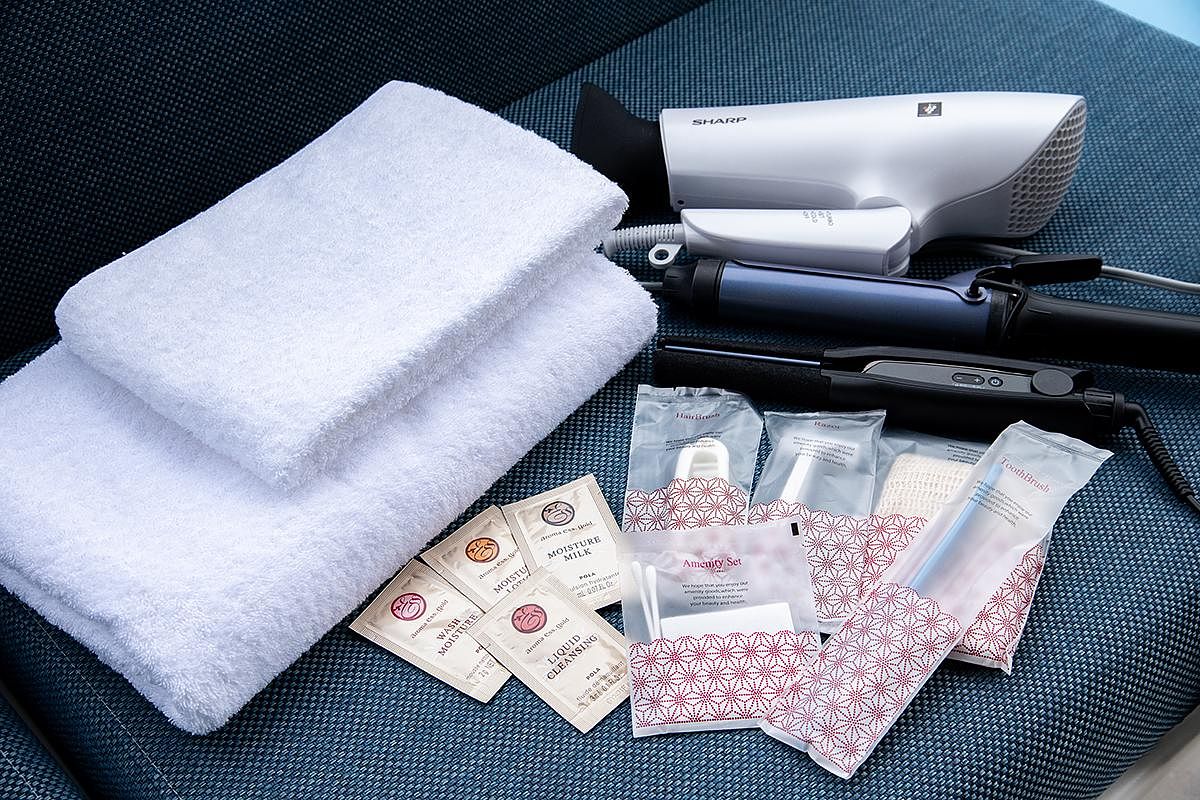 【アメニティ】歯ブラシ・紙コップ・ヘアブラシ・カミソリ・ボディタオル・コットン/綿棒