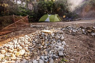 専用の焚き火場があり、星を眺めんがら過ごせます