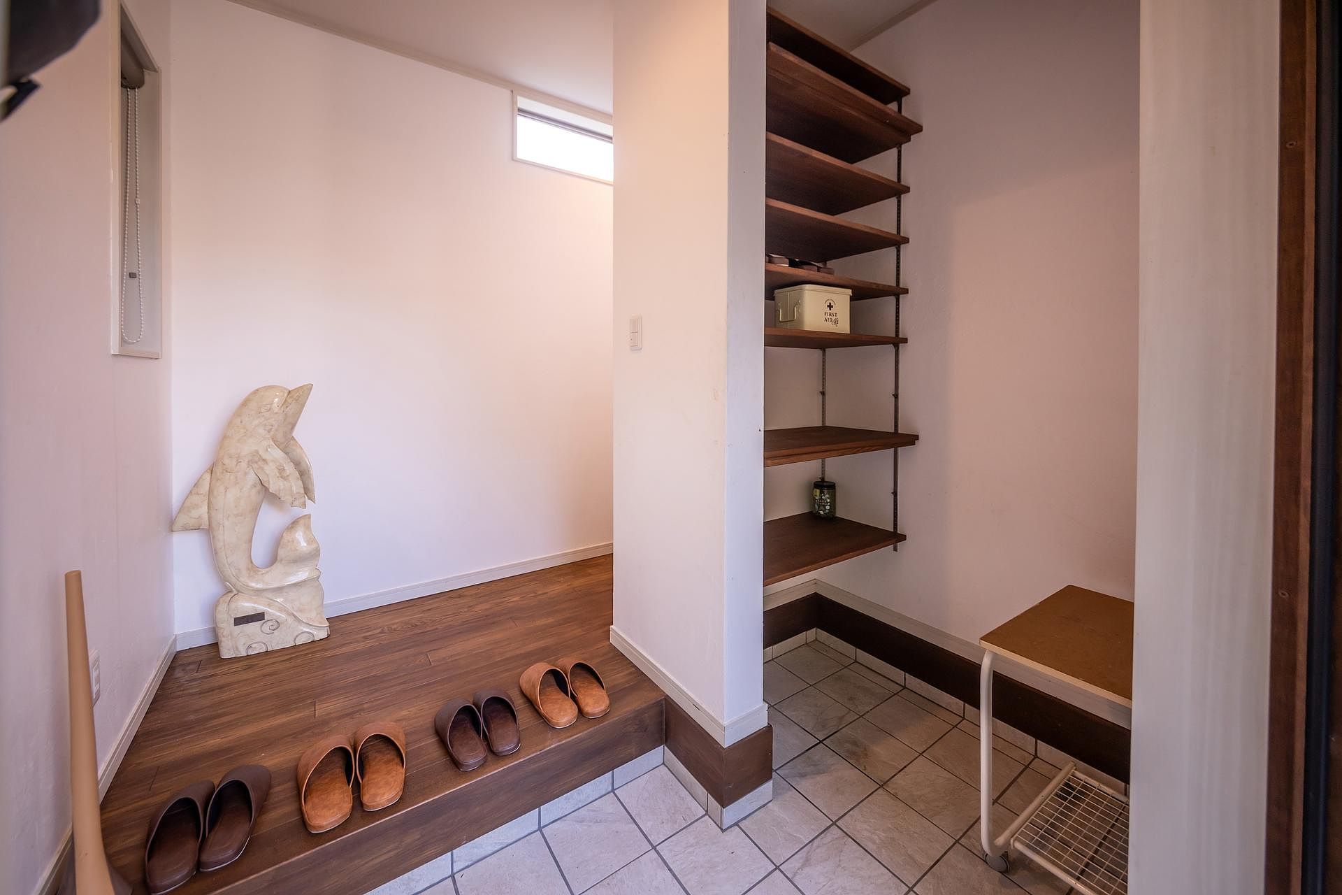 イルカがお迎えします