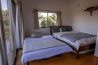 クイーンサイズベッドとダブルサイズのエキストラベッド