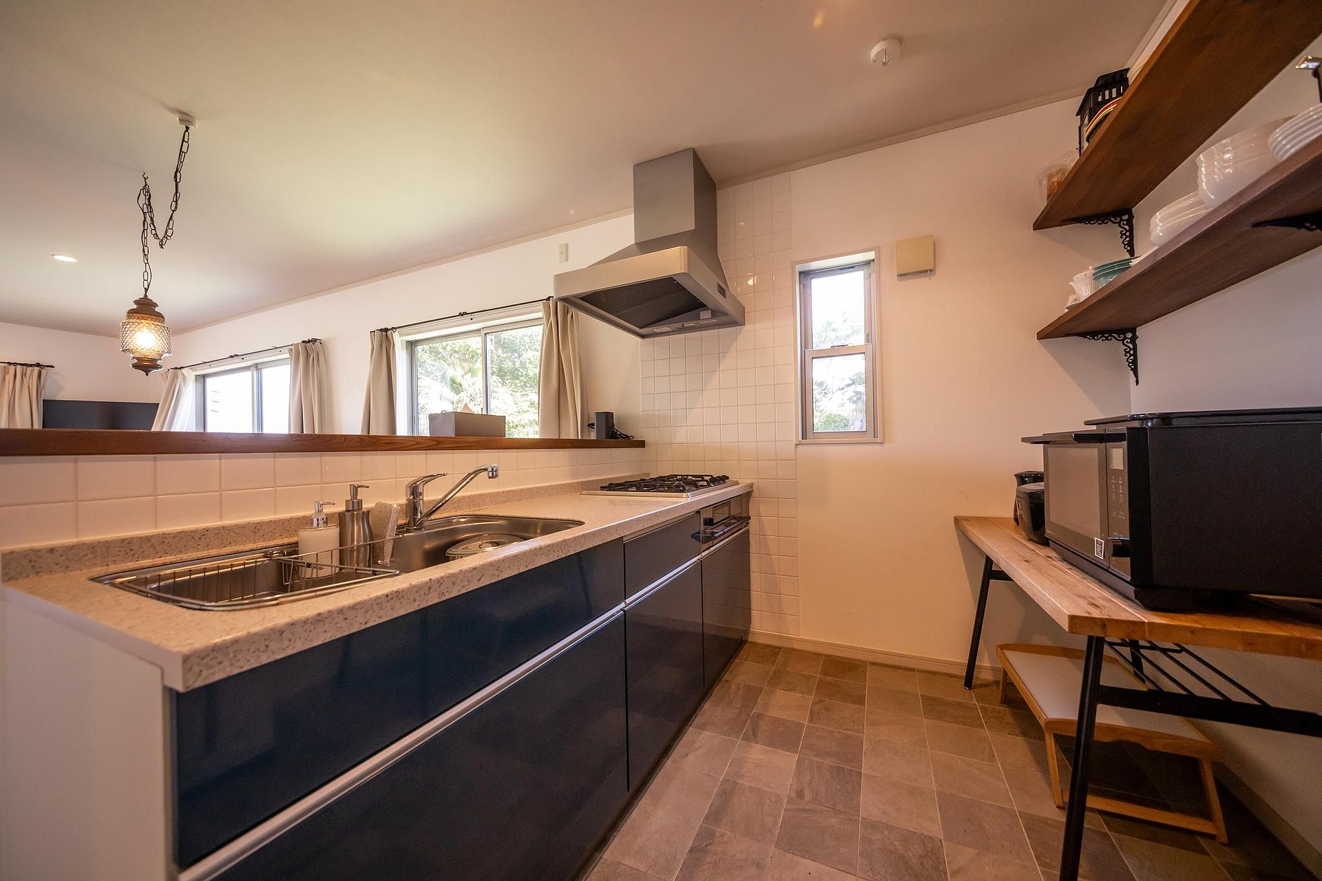 キッチンからも海が望めます