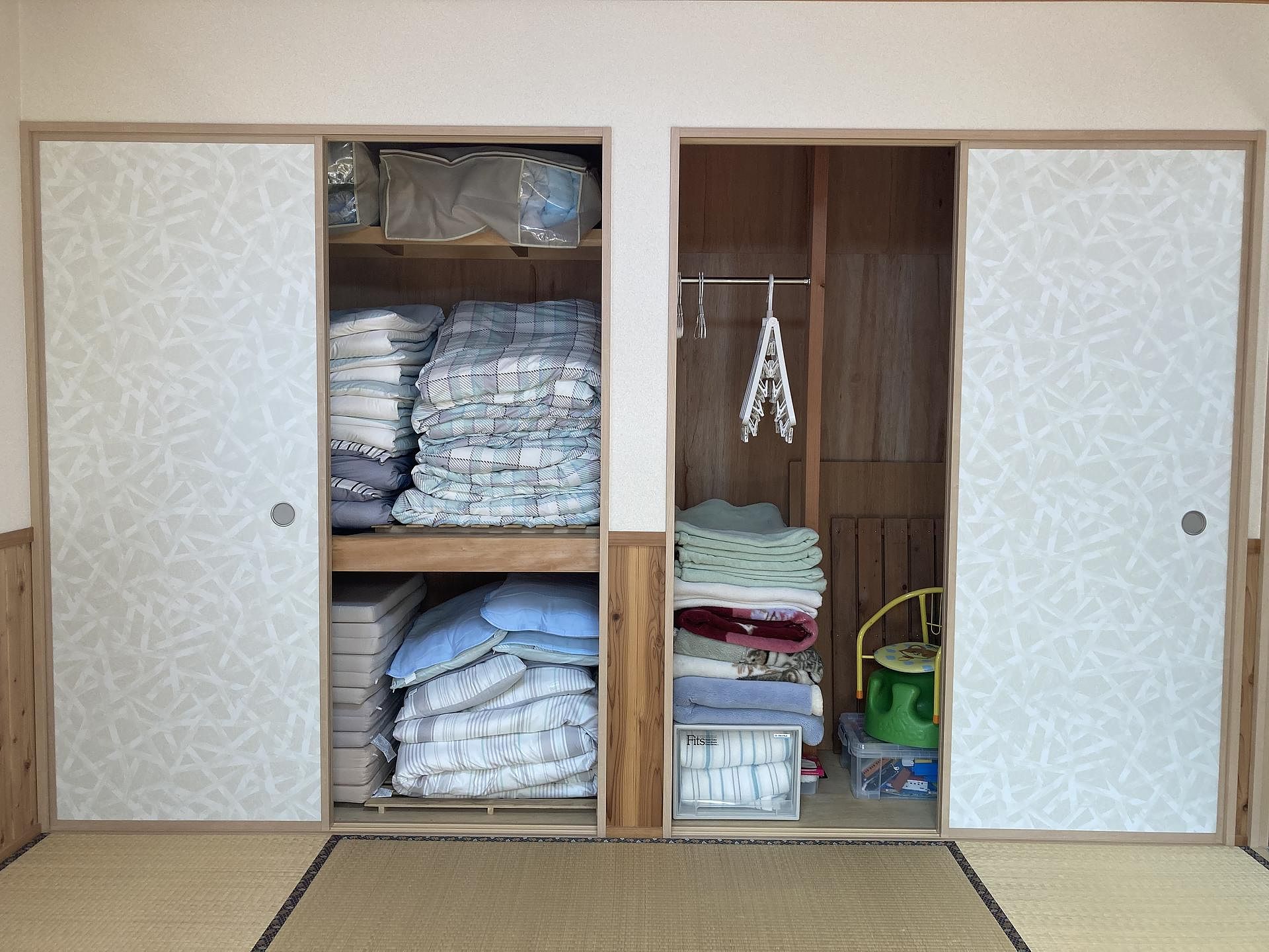 掛け布団、枕、タオルケット、毛布、ハンガー、洗濯ピンチ