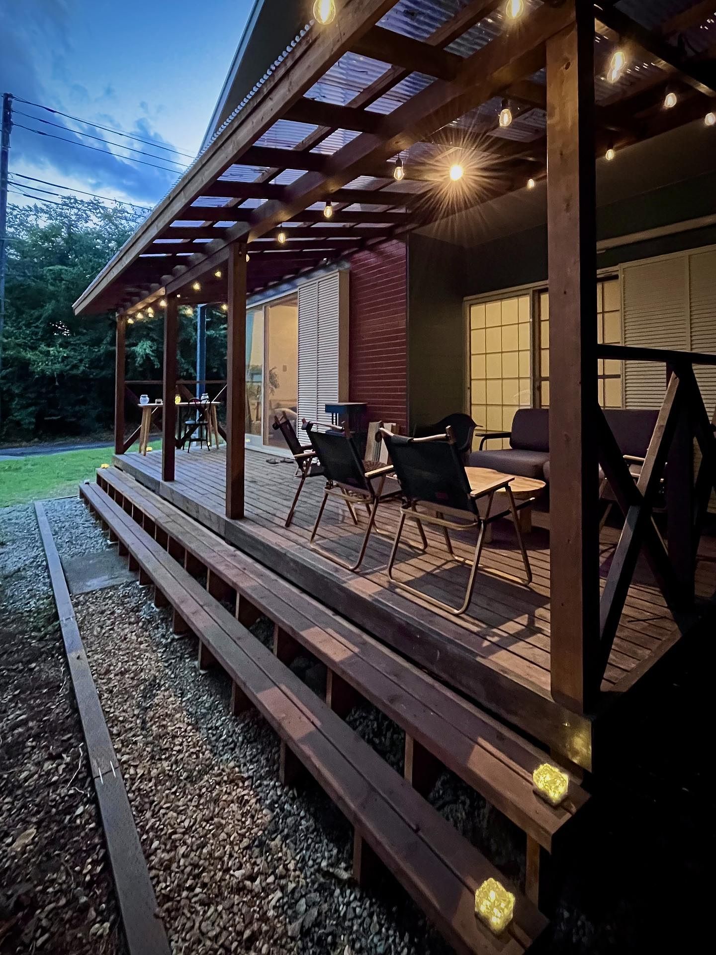 屋根付デッキエリア