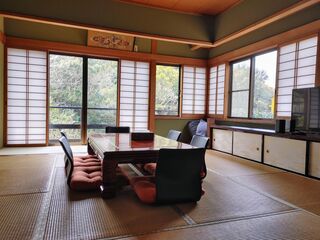居間