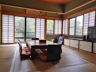居間
