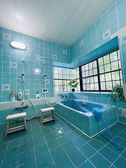 お子さまやご家族と一緒でもゆったり使えるお風呂