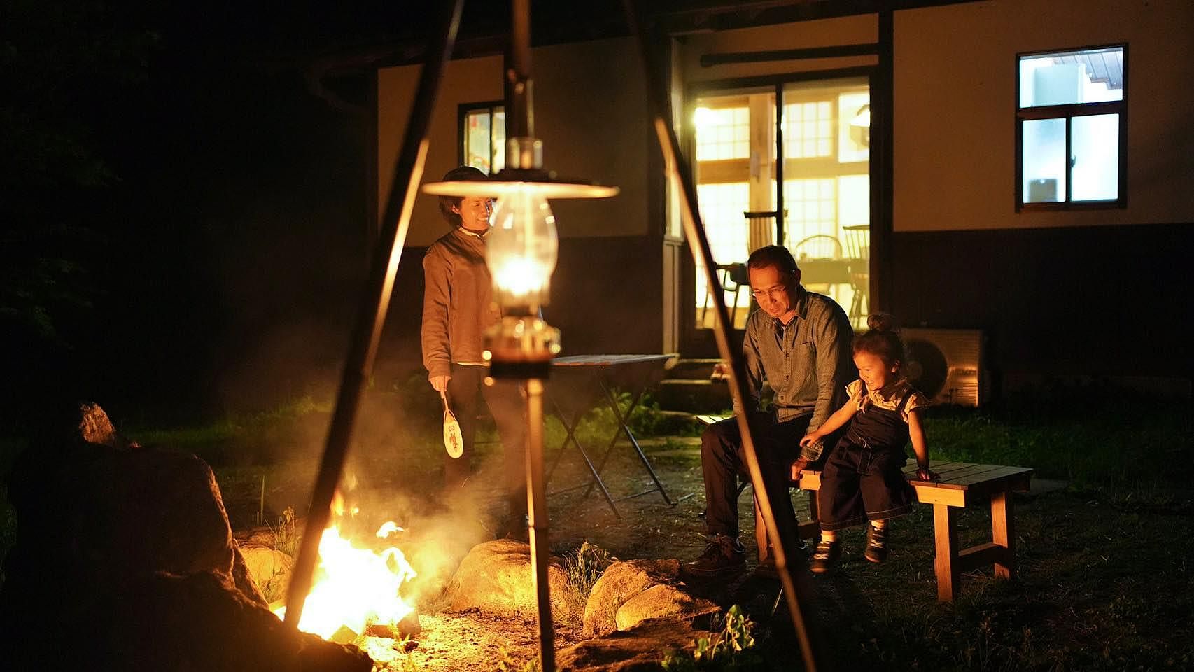 焚火を囲んで語らう時間は至高のひと時