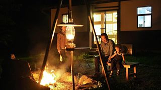 焚火を囲んで語らう時間は至高のひと時