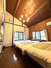 2F　高い勾配天井で解放感のある寝室B