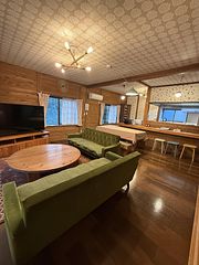 北欧柄で統一された約20畳の広々リビング