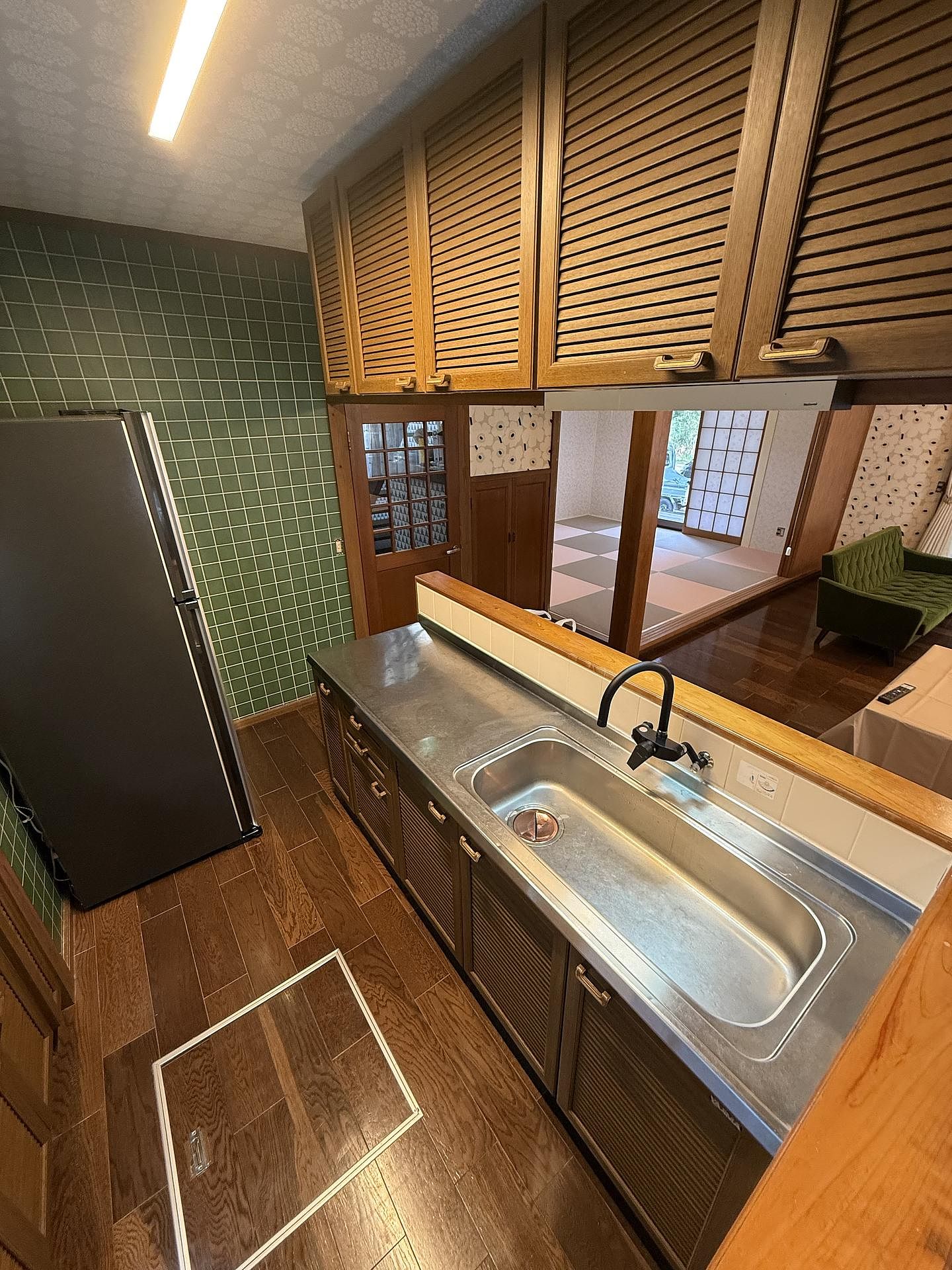 リビングが見渡せるアイランドキッチンはワイドシンク付