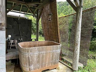 自然に囲まれての露天風呂は宿泊の楽しみの一つ