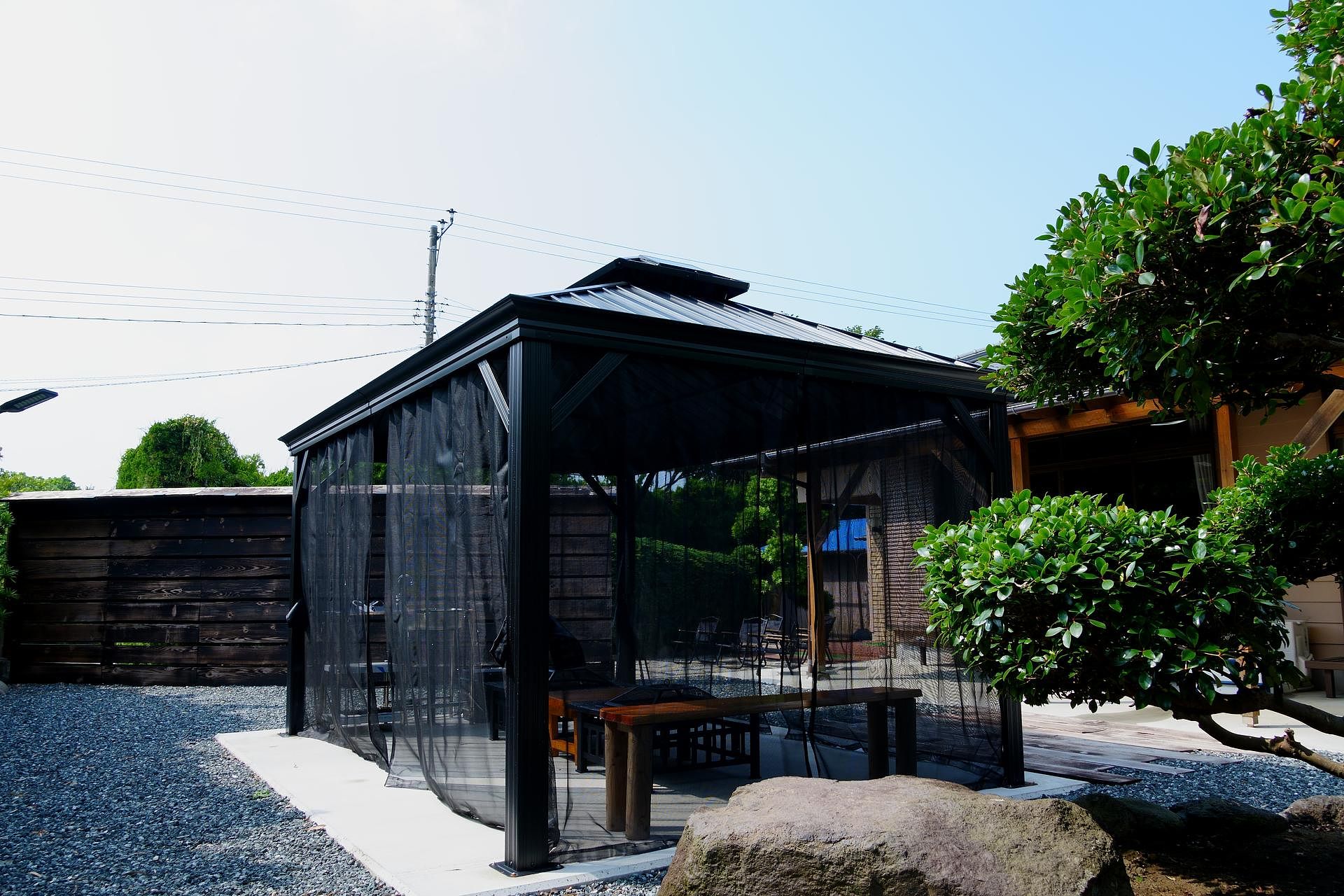 ガゼボ(屋外BBQ場)