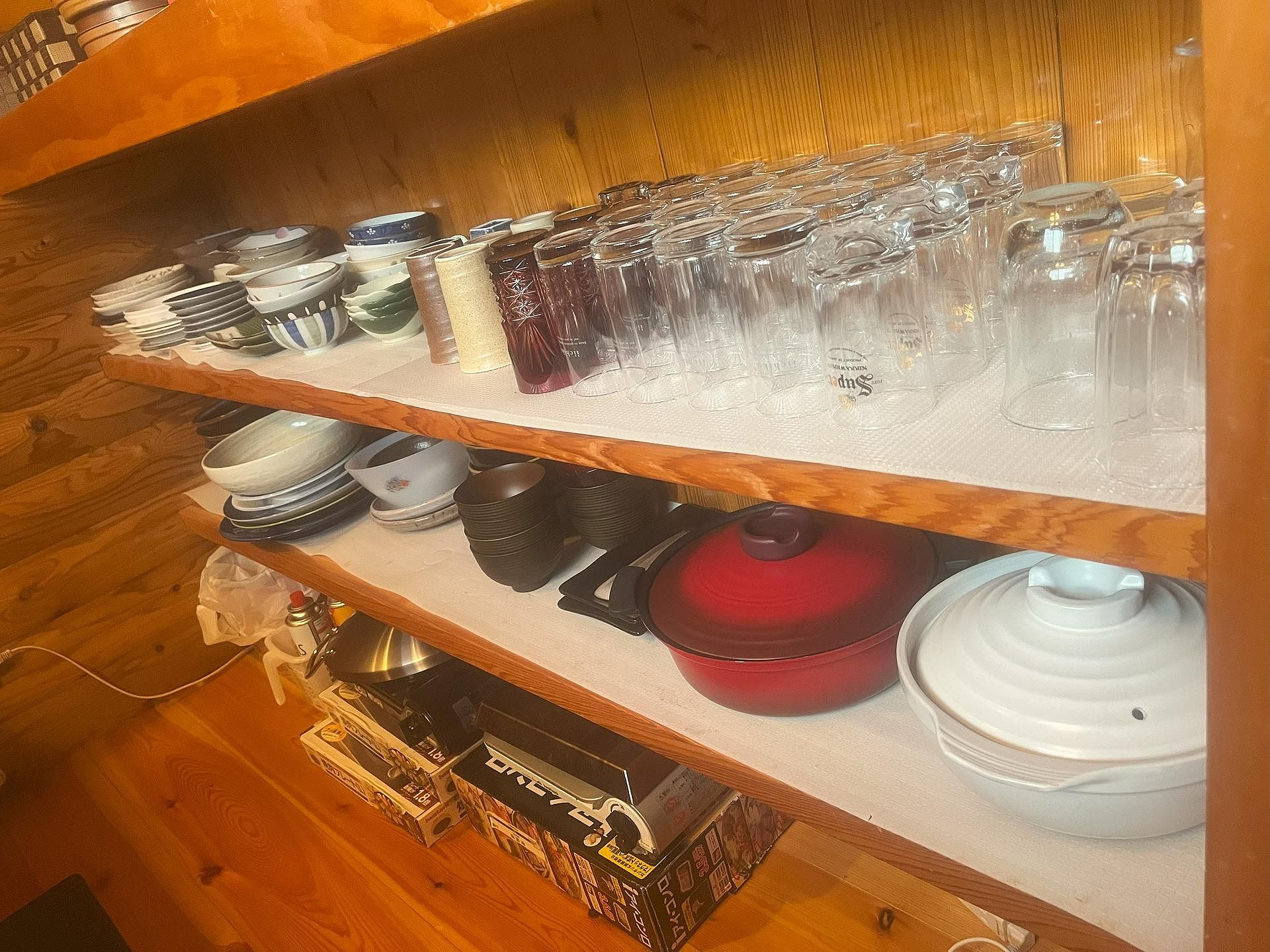 豊富な食器類