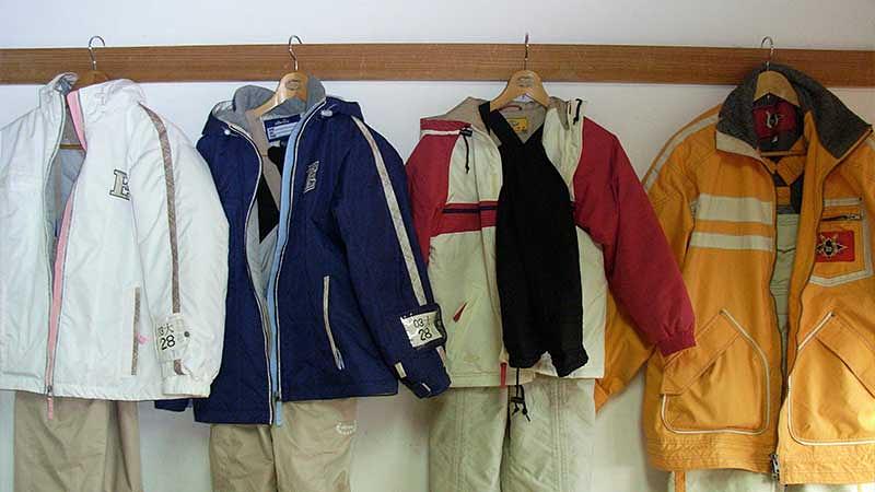 スキーの服装と重ね着の基本