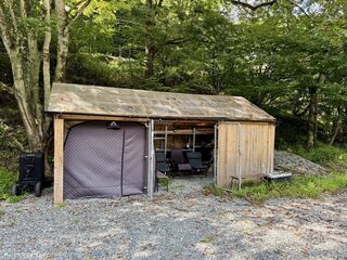 敷地内小屋に常設してあるので設営の必要はありません!レンタルご希望の際は予約時にご連絡ください。