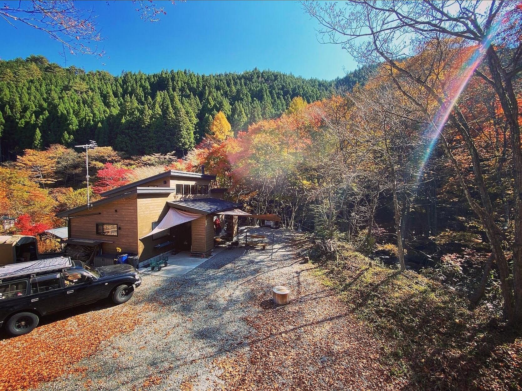 広い敷地を全部一組貸切！季節ごとの景色を味わってみてください！