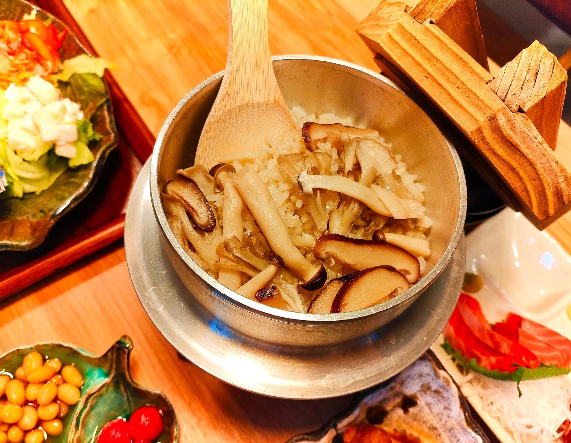 【うたた音CAFE】貸切ご夕食付きプラン(季節の釜飯)