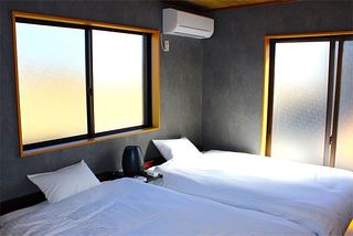 B棟 セミダブルベッド2台