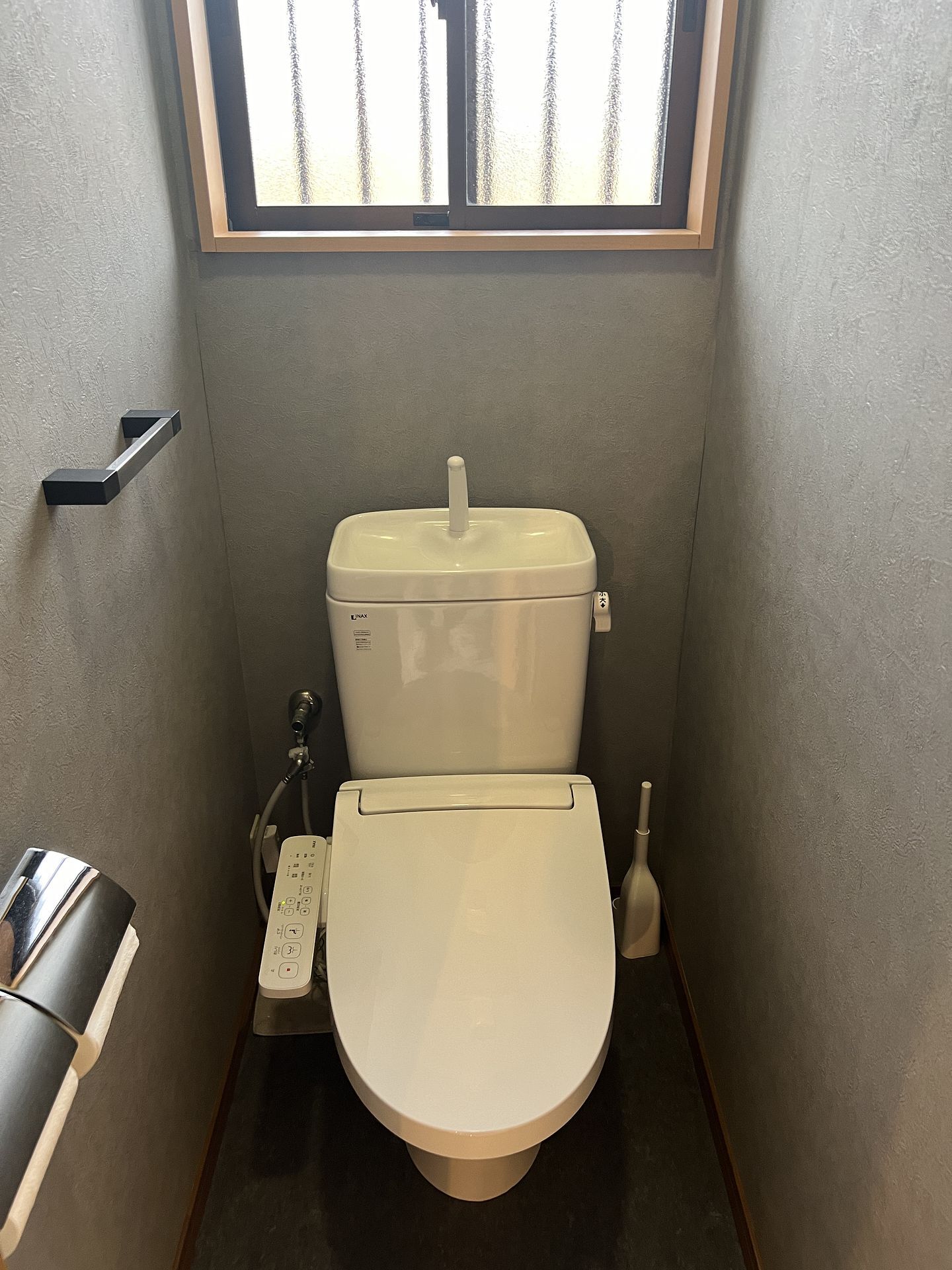 ウォシュレット付きトイレ