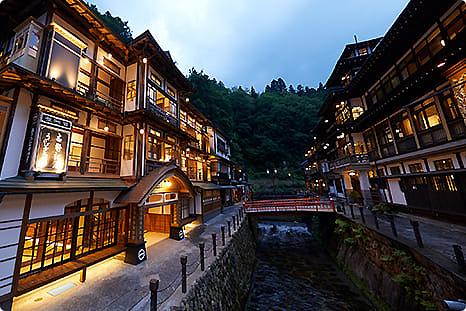 銀山温泉