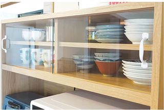 食器類、調理器具は一通り揃えております。