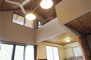 吹き抜けのリビング・ダイニング