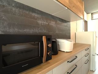 炊飯器や電子レンジも揃っています。