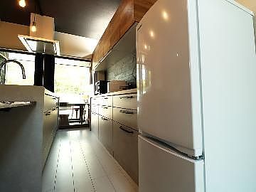 家庭用冷蔵庫を設置しています。